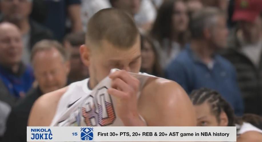 你贷款?转播方字幕:约基奇30+20+20!NBA历史首人!